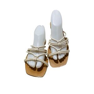 Billini Women White Flats Sandals Sz-9